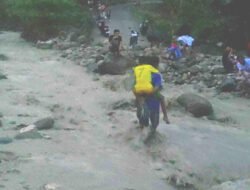 Akses Jalan Menuju Desa Kakaniuk Nyaris Putus, Kendaraan Tidak Bisa Lewat